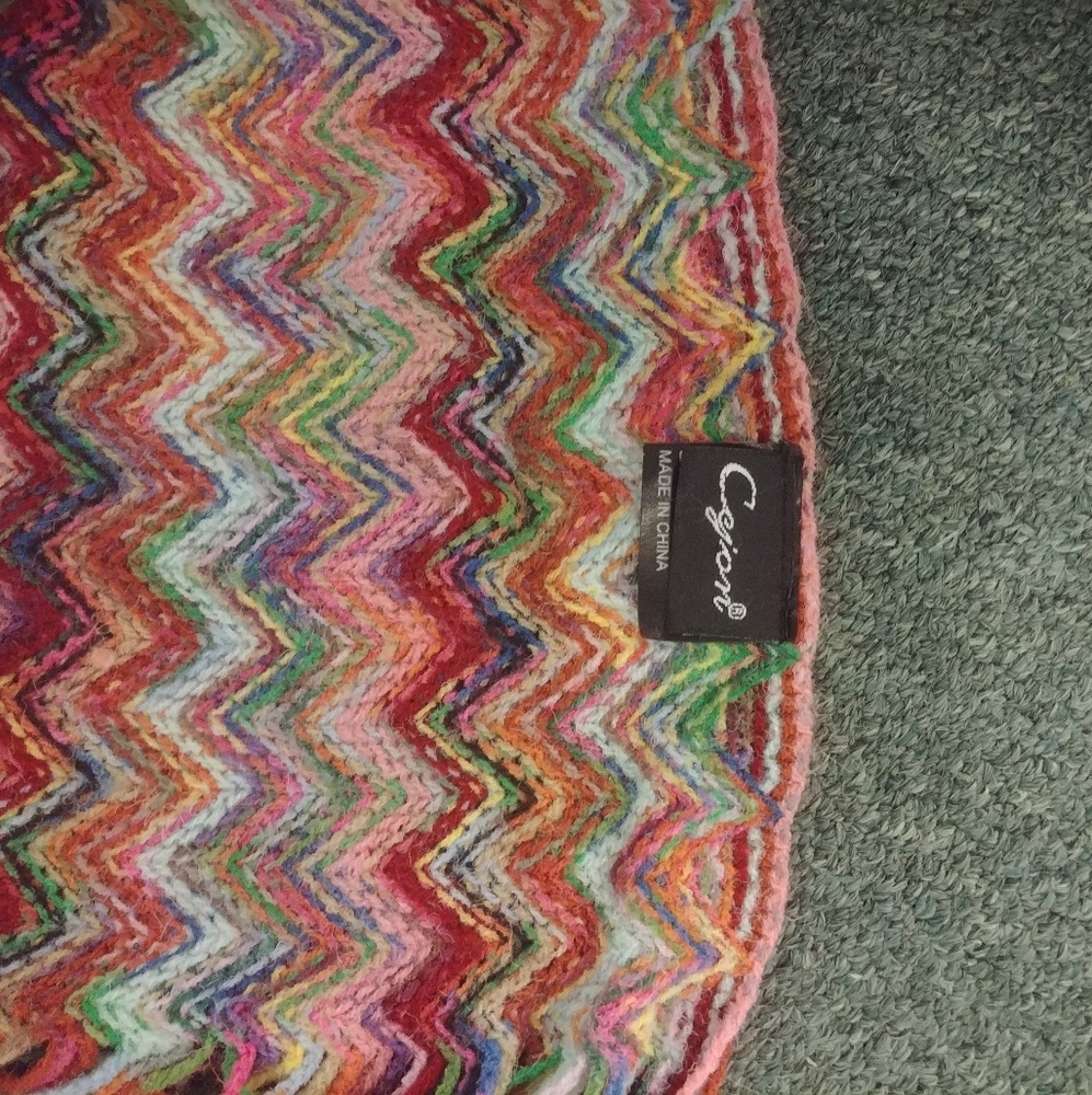 Shawl - Picture 2 of 2